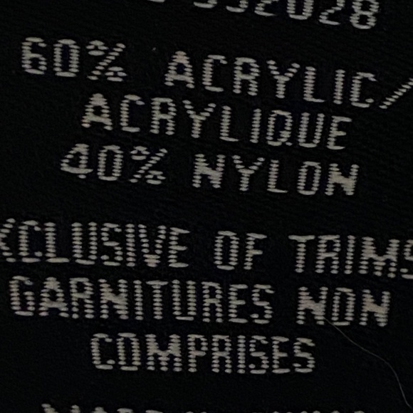 Le Chateau Boho Crochet Vest - Picture 5 of 6